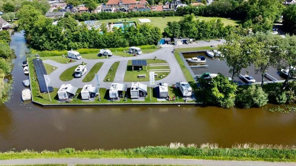 Tiny House Aan Het Water Op De Appelhof Villa Wommels Buitenkant foto