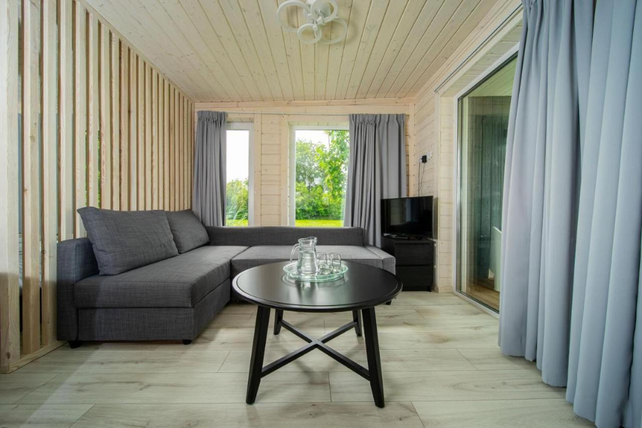 Tiny House Aan Het Water Op De Appelhof Villa Wommels Buitenkant foto
